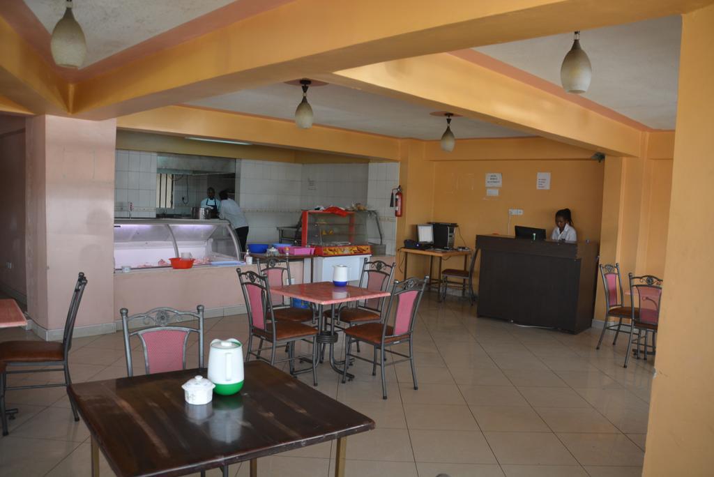 Starehe Link Hotel Nairobi Extérieur photo