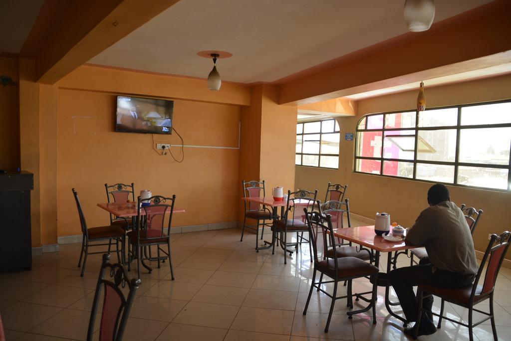 Starehe Link Hotel Nairobi Extérieur photo